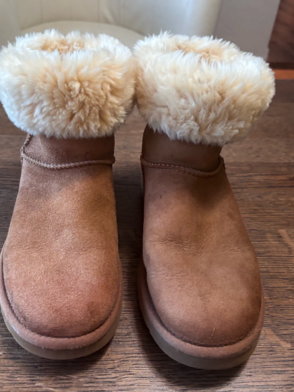UGG Classic Short fold over Boots Chestnut Shearling Lined Sz 8 Women